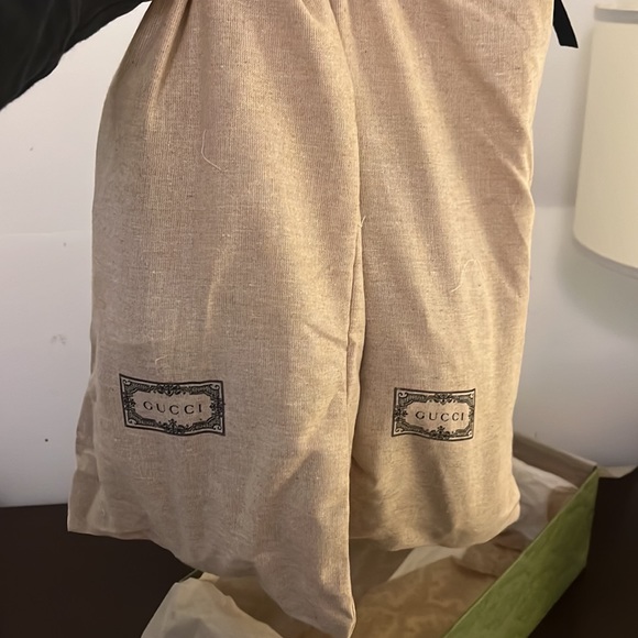 Gucci print loafers for sale! Worn 2x Very good condition!Selling to consolidate - Picture 5 of 6